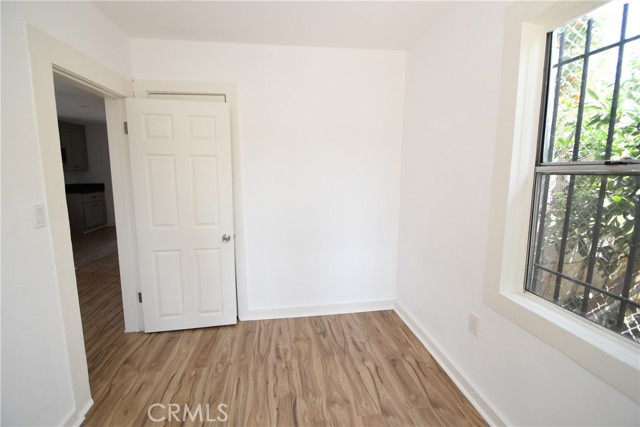 Detail Gallery Image 8 of 31 For 2117 E 112th St, Los Angeles,  CA 90059 - 4 Beds | 2 Baths