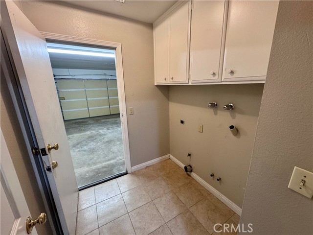 Detail Gallery Image 21 of 26 For 11841 Laughton Way, Porter Ranch,  CA 91326 - 4 Beds | 2 Baths