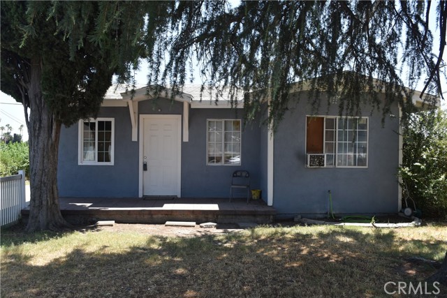 215 W 23rd Street, San Bernardino CA: https://media.crmls.org/medias/b5de4968-6b58-45b7-907f-34c274d645f0.jpg