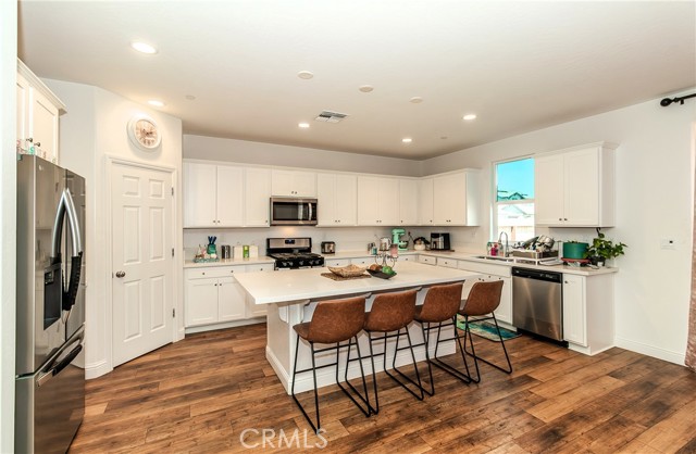 Detail Gallery Image 14 of 43 For 2698 N Arroyo Ave, Fresno,  CA 93727 - 5 Beds | 3/1 Baths