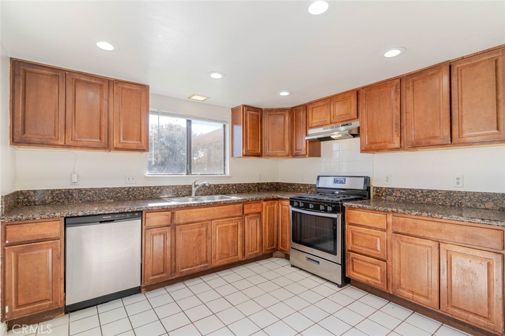 MLS #SR25272510 image #4