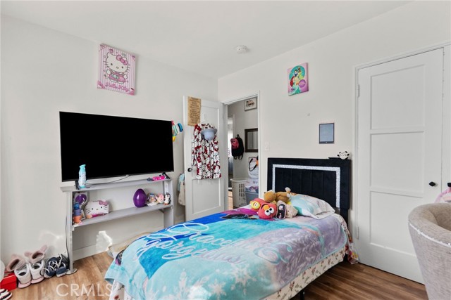 Detail Gallery Image 4 of 23 For 11816 Victory Bld, North Hollywood,  CA 91606 - – Beds | – Baths