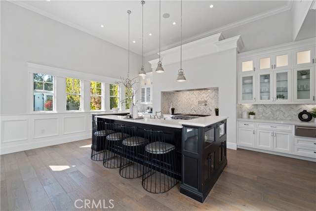 17528 Jayden Lane, Encino CA: https://media.crmls.org/medias/b5e08c59-eec7-4d2f-83e5-ee20da06b2d0.jpg
