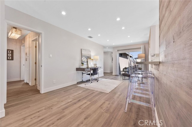 Detail Gallery Image 10 of 49 For 6053 Turnergrove, Lakewood,  CA 90713 - 4 Beds | 3 Baths