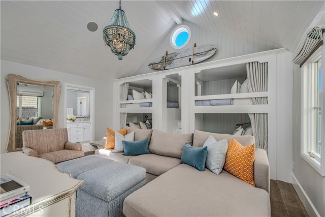 Detail Gallery Image 37 of 55 For 317 E Bay Front, Newport Beach,  CA 92662 - 3 Beds | 3/1 Baths