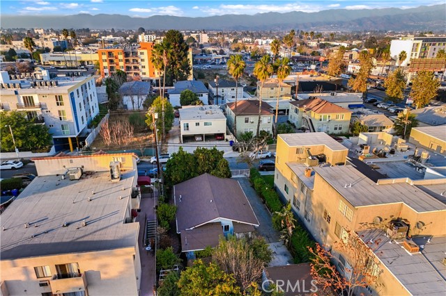 Detail Gallery Image 2 of 30 For 11426 Albers St, North Hollywood,  CA 91601 - 2 Beds | 1 Baths