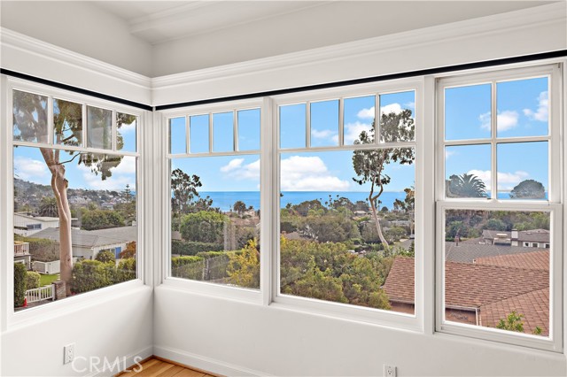 Detail Gallery Image 2 of 57 For 315 High Dr, Laguna Beach,  CA 92651 - 4 Beds | 3/1 Baths