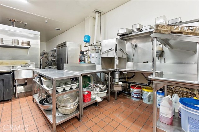 13015 Philadelphia Street, Whittier CA: https://media.crmls.org/medias/b5e24204-ccc3-4671-aad3-927ee04dbe5b.jpg