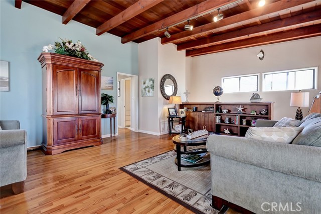 340 24th Street, Hermosa Beach, California 90254, 3 Bedrooms Bedrooms, ,3 BathroomsBathrooms,Residential,Sold,24th,SB22025950