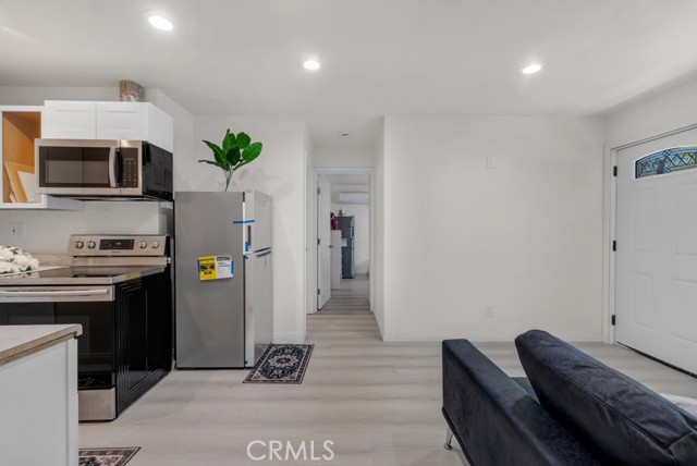 Detail Gallery Image 30 of 61 For 7701 Baird Ave, Reseda,  CA 91335 - – Beds | – Baths