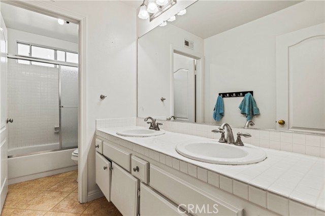 Detail Gallery Image 18 of 24 For 27118 Highlands Ln, Valencia,  CA 91354 - 4 Beds | 3 Baths