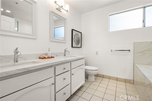 Detail Gallery Image 9 of 15 For 12060 Hoffman St #106,  Studio City,  CA 91604 - 2 Beds | 2 Baths