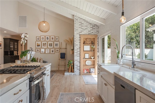 Detail Gallery Image 23 of 61 For 13822 Henstridge Cir, Tustin,  CA 92780 - 4 Beds | 3 Baths