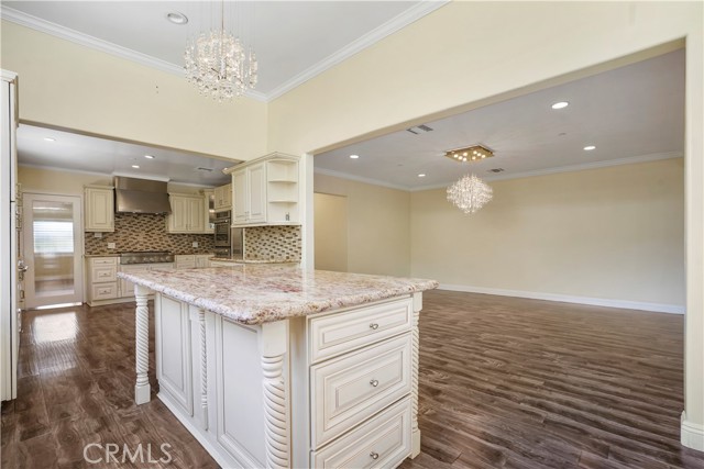 Detail Gallery Image 31 of 59 For 1025 E San Jose Ave, Burbank,  CA 91501 - 6 Beds | 6 Baths