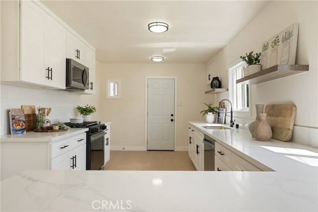 3501 W 59th Pl, Los Angeles, CA 90043 photo 7