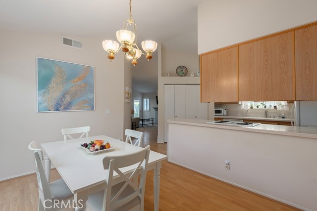 Detail Gallery Image 10 of 37 For 23994 via Astuto, Murrieta,  CA 92562 - 2 Beds | 2 Baths