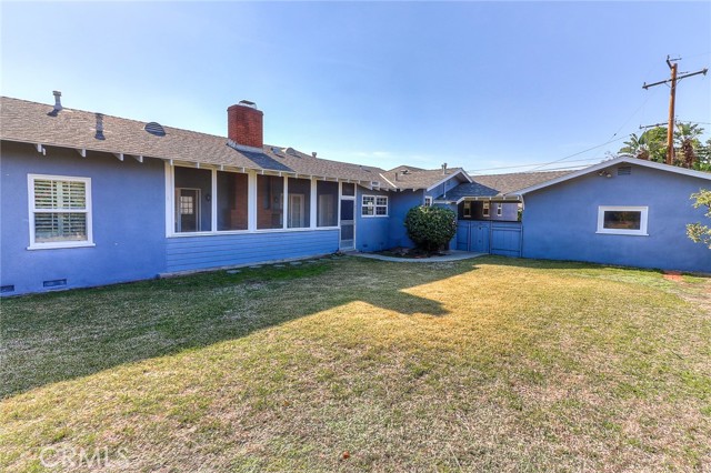 A breeze way and a detached 2 car garage.