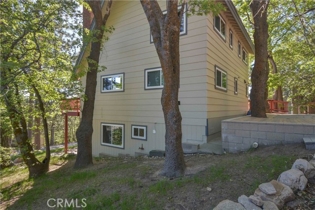 Detail Gallery Image 24 of 36 For 28680 Zion Dr, Lake Arrowhead,  CA 92352 - 3 Beds | 3/1 Baths