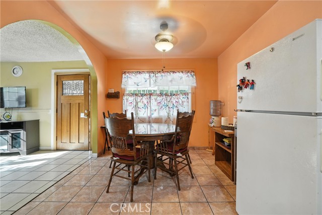 2718 E 7th Street, Los Angeles CA: https://media.crmls.org/medias/b5e8305f-8f49-4c1f-aef9-1c1ca0ea5f7c.jpg