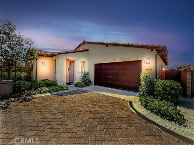 2410 Quartsite Drive, Camarillo CA: https://media.crmls.org/medias/b5e8ad16-b0a0-4c0b-a640-5e905640dc22.jpg