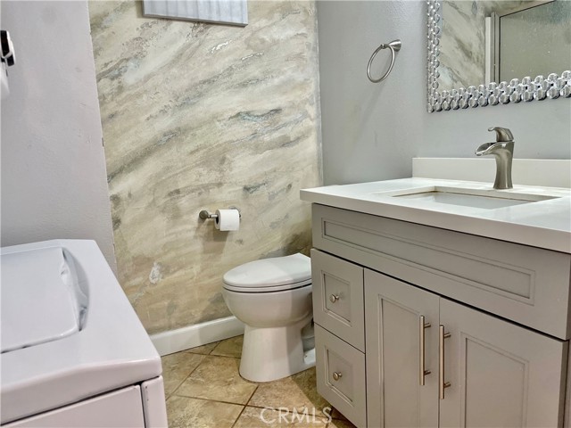 10149 Commerce Avenue, Tujunga CA: https://media.crmls.org/medias/b5e946a5-2363-4906-a8b8-fb969b9969f0.jpg