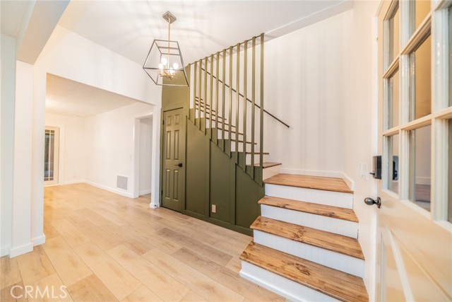 Detail Gallery Image 8 of 46 For 726 Robinhood, Redlands,  CA 92373 - 4 Beds | 2/1 Baths