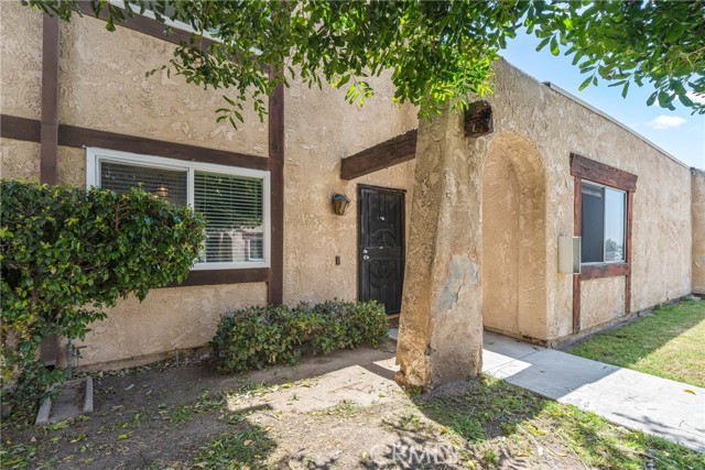 12241 Carnation, Moreno Valley CA: https://media.crmls.org/medias/b5e9c9ec-e577-4b4e-911c-a649363b83da.jpg