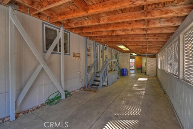 391 Montclair Dr, Big Bear City CA: https://media.crmls.org/medias/b5ea091d-aa67-408c-aefa-17d66ba4dfc4.jpg