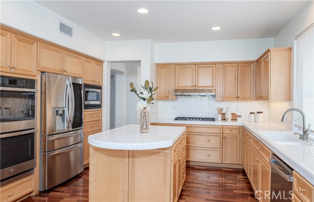 Detail Gallery Image 13 of 65 For 7371 Siena Dr, Huntington Beach,  CA 92648 - 4 Beds | 3/1 Baths