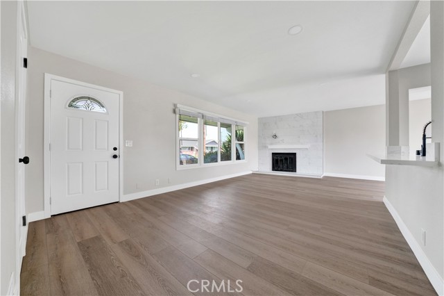 834 S Oakhaven Drive, Anaheim CA: https://media.crmls.org/medias/b5ec5252-b92b-4ae0-9ac4-62e8aaab3d14.jpg