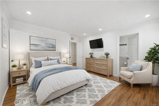 7202 Marina Pacifica S, Long Beach CA: https://media.crmls.org/medias/b5ed0b0f-6b54-4dfe-97ff-c8a096738039.jpg