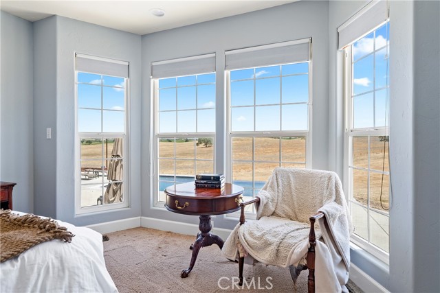 26 Deer View Lane, Templeton CA: https://media.crmls.org/medias/b5ed502f-04d2-4ce7-95a6-2daddd35dc00.jpg