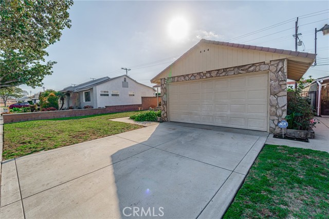 Image 3 for 6161 Rahn Ave, Long Beach, CA 90805