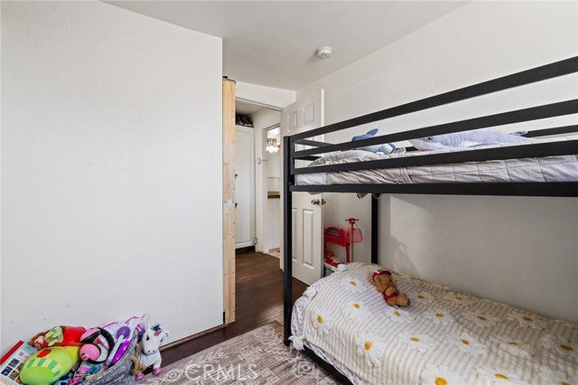 435 S Palm Avenue, Santa Paula CA: https://media.crmls.org/medias/b5ee1034-bb59-4403-8ddc-3d3e5a0bbcd3.jpg