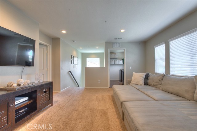 29428 Bamboo Court, Winchester CA: https://media.crmls.org/medias/b5eebcc6-ee20-4aa5-b4b5-1e525d9e77c9.jpg