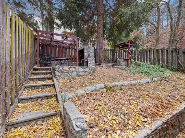 Detail Gallery Image 19 of 28 For 22835 Waters Dr, Crestline,  CA 92325 - 2 Beds | 1 Baths