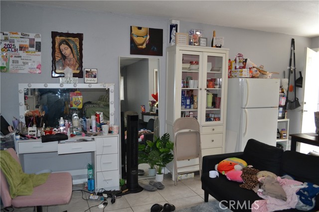 11068 Penrose, Sun Valley CA: https://media.crmls.org/medias/b5ef78e2-4ad1-4279-b8a0-9abe2ce0d40b.jpg