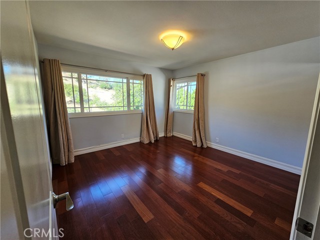 19259 Braemore Road, Porter Ranch CA: https://media.crmls.org/medias/b5f0a777-651f-4db0-8c46-7e4e220cb9f2.jpg
