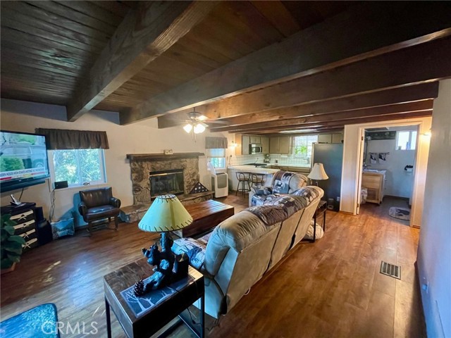 Detail Gallery Image 21 of 39 For 463 Delle Dr, Crestline,  CA 92325 - 2 Beds | 1/1 Baths