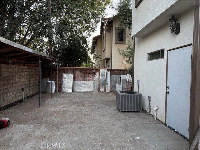 7532 Dashi Place, Canoga Park CA: https://media.crmls.org/medias/b5f1014a-311d-412b-82e6-06c031e6cfca.jpg