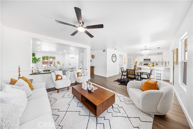 Detail Gallery Image 13 of 47 For 23296 Tulip Ct, Corona,  CA 92883 - 4 Beds | 2/1 Baths