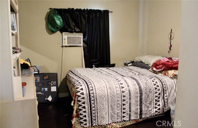 975 E CITRUS Street, Riverside CA: https://media.crmls.org/medias/b5f1fcdf-4ce6-41f1-9a36-b9bf50022546.jpg