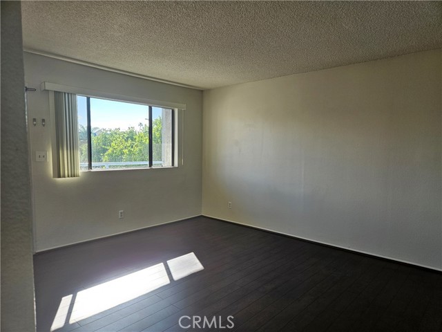 Detail Gallery Image 8 of 14 For 451 W Wilson #6,  Glendale,  CA 91203 - 2 Beds | 1 Baths