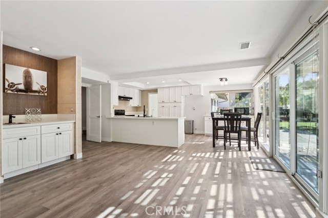 Detail Gallery Image 13 of 28 For 840 Kirkwood, La Habra,  CA 90631 - 5 Beds | 4 Baths