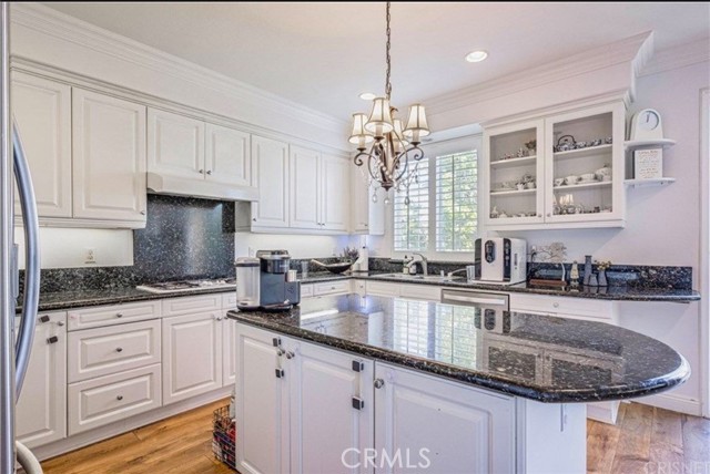 Detail Gallery Image 12 of 27 For 26852 Cottonwood Ct, Valencia,  CA 91381 - 4 Beds | 3 Baths