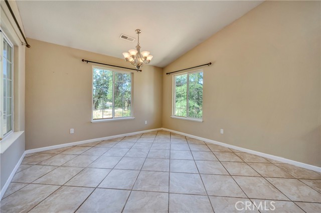 Detail Gallery Image 10 of 24 For 18411 Kentwood Pl, Hidden Valley Lake,  CA 95467 - 3 Beds | 2 Baths