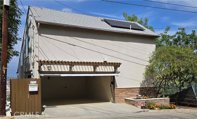 496 Crane Boulevard, Los Angeles CA: https://media.crmls.org/medias/b5f3c56b-21e9-4059-b17c-98d6c59b4170.jpg