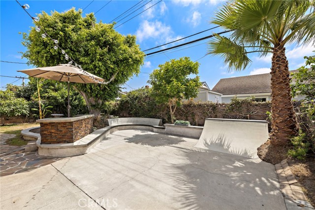Detail Gallery Image 15 of 19 For 16882 Ross Ln, Huntington Beach,  CA 92647 - 4 Beds | 2 Baths