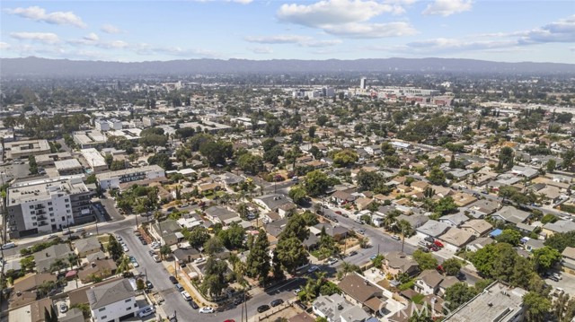 11744 Welby Way, North Hollywood CA: https://media.crmls.org/medias/b5f42a28-7b78-4357-94a3-1bb16c3f5cf3.jpg