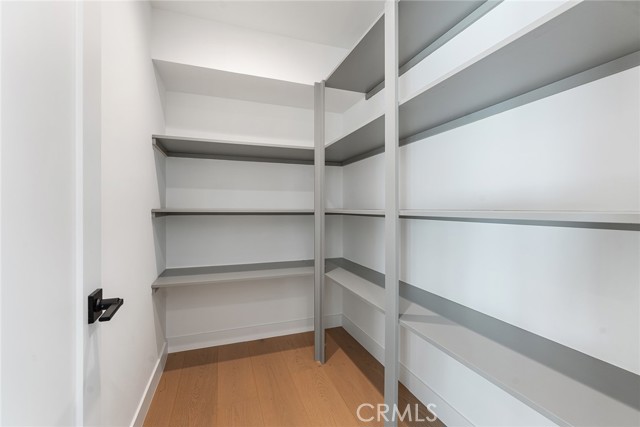 Detail Gallery Image 16 of 57 For 5630 Blanco Ave, Woodland Hills,  CA 91367 - 4 Beds | 4/1 Baths